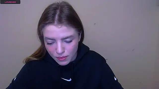 Snapshot of MissOliviaa_ chatting on February 27, 8:35 am MissOliviaa  online show from February 27, 8:35 am