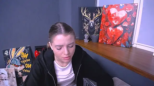 Snapshot of MissOliviaa_ chatting on November 15, 7:56 am MissOliviaa online show from November 15, 7:56 am