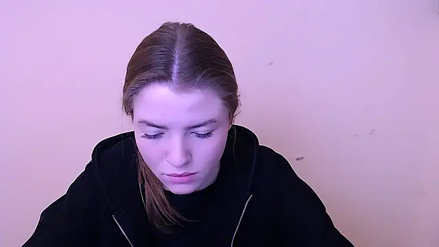 Snapshot of MissOliviaa_ chatting on January 16, 8:33 am MissOliviaa  online show from January 16, 8:33 am