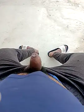 nick05inch online show from October 3, 10:50 am