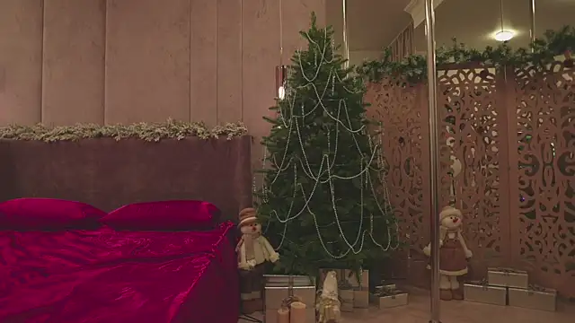 Smiley Mia online show from January 9, 5:03 am