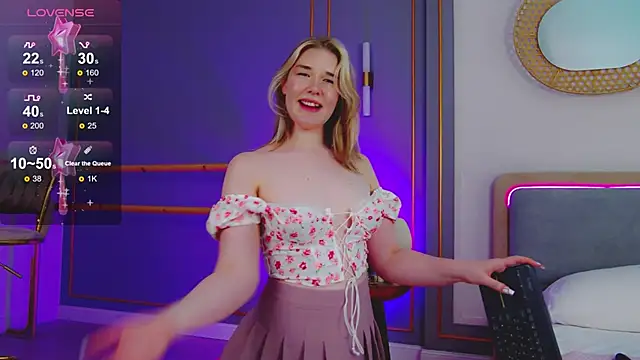 Smiley Mia online show from March 22, 5:39 am