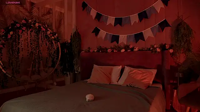 Smiley Mia online show from September 30, 5:35 am