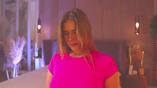 Smiley Mia online show from February 3, 5:05 am