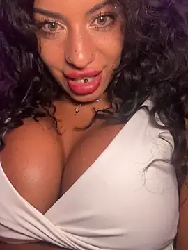 AlyssaHottv  online show from April 28, 10:03 pm