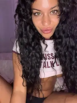 AlyssaHottv  online show from April 8, 10:11 pm