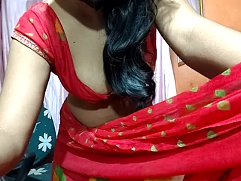 poojaxxx65 online show from November 21, 11:48 pm