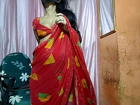 poojaxxx65 online show from September 24, 10:59 pm