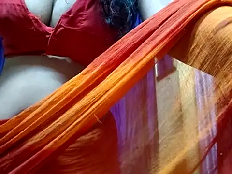 Snapshot of poojaxxx65 chatting on July 12, 9:26 pm poojaxxx65 online show from July 12, 9:26 pm