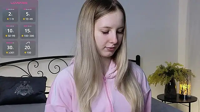 KarnetJ online show from February 8, 2:59 pm