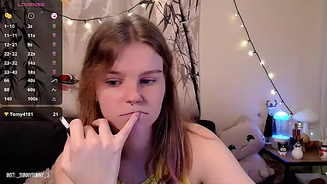 Snapshot of Moona_xx chatting on January 26, 10:02 pm Moona xx online show from January 26, 10:02 pm