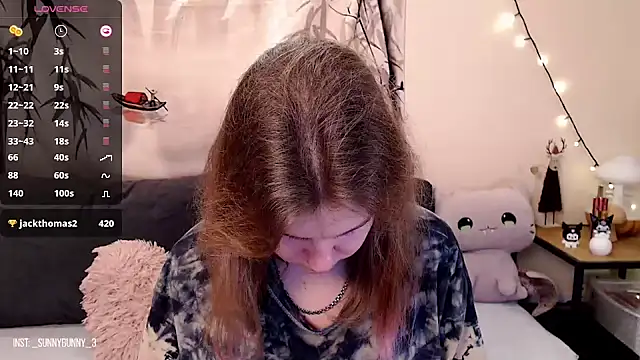 Snapshot of Moona_xx chatting on January 27, 9:44 pm Moona xx online show from January 27, 9:44 pm