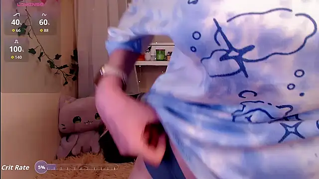 Snapshot of Moona_xx chatting on October 29, 9:47 pm Moona xx online show from October 29, 9:47 pm