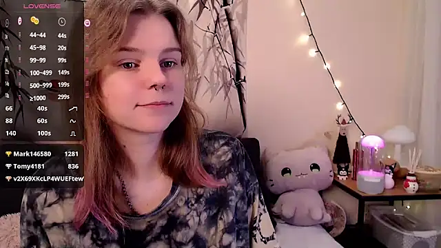 Snapshot of Moona_xx chatting on January 19, 6:00 pm Moona xx online show from January 19, 6:00 pm