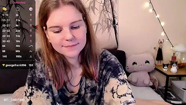 Snapshot of Moona_xx chatting on January 28, 12:47 am Moona xx online show from January 28, 12:47 am