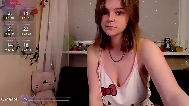 Snapshot of Moona_xx chatting on November 5, 6:44 pm Moona xx online show from November 5, 6:44 pm