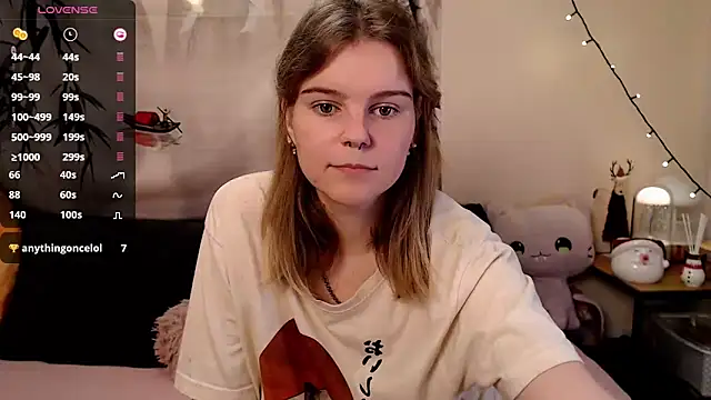 Snapshot of Moona_xx chatting on December 27, 10:16 pm Moona xx online show from December 27, 10:16 pm