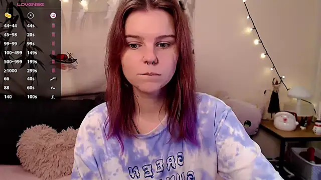 Snapshot of Moona_xx chatting on January 1, 11:18 pm Moona xx online show from January 1, 11:18 pm