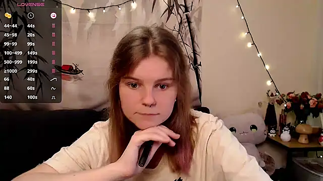 Snapshot of Moona_xx chatting on January 18, 11:33 pm Moona xx online show from January 18, 11:33 pm