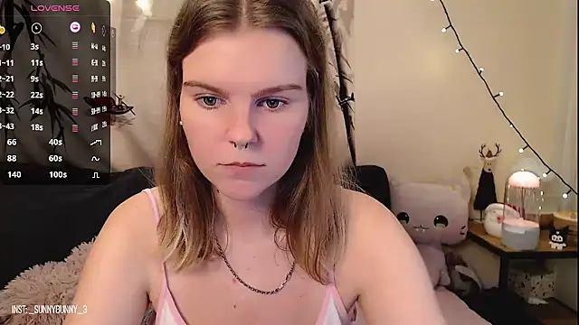 Snapshot of Moona_xx chatting on December 21, 9:15 pm Moona xx online show from December 21, 9:15 pm