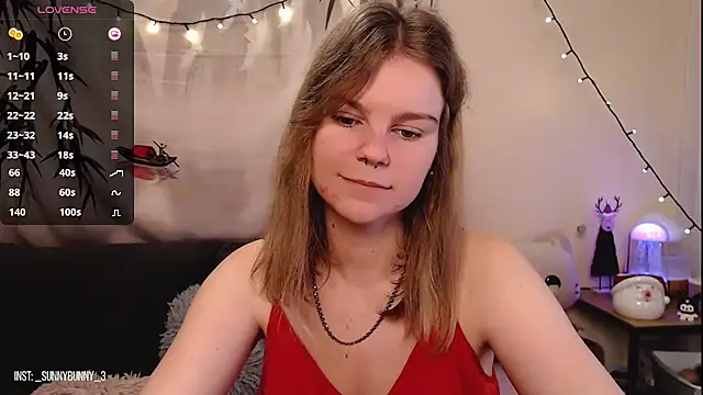 Snapshot of Moona_xx chatting on December 26, 1:40 am Moona xx online show from December 26, 1:40 am