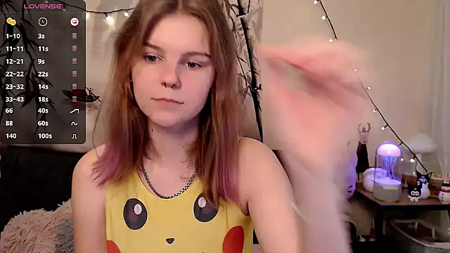 Snapshot of Moona_xx chatting on January 7, 8:42 pm Moona xx online show from January 7, 8:42 pm