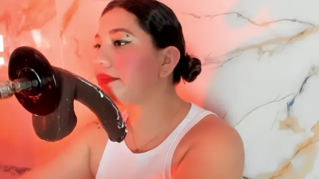 hade cute online show from May 28, 4:02 pm