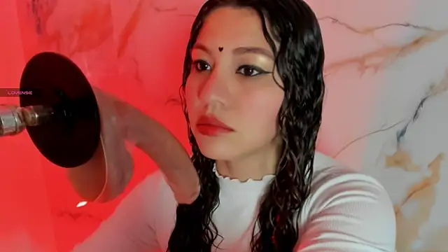 hade cute online show from April 14, 3:50 pm