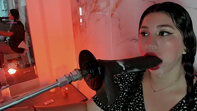 hade cute online show from November 12, 1:37 pm