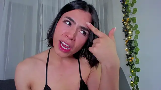 Little michell online show from May 12, 2:08 am