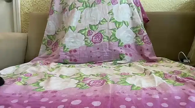 heartqqute26 online show from January 15, 8:30 am