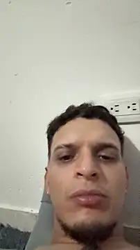 Snapshot of ArturoDelgado1 chatting on May 10, 12:14 am ArturoDelgado1 online show from May 10, 12:14 am