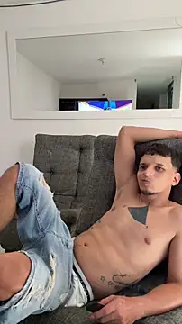 ArturoDelgado1 online show from April 11, 6:44 pm