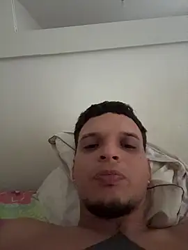 Snapshot of ArturoDelgado1 chatting on July 18, 4:37 pm ArturoDelgado1 online show from July 18, 4:37 pm