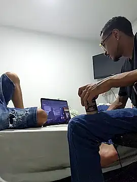 ArturoDelgado1 online show from March 31, 11:29 pm