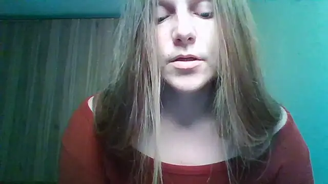 Snapshot of Evasapples chatting on June 6, 10:15 pm Evasapples online show from June 6, 10:15 pm