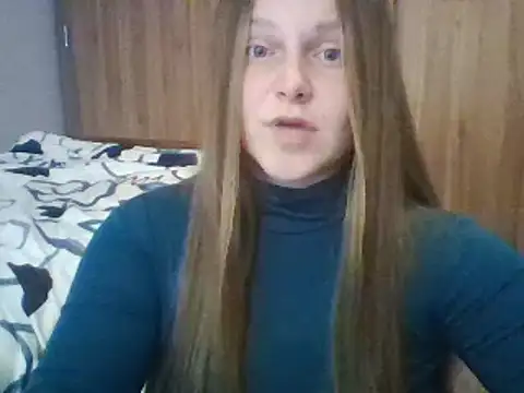 Snapshot of Evasapples chatting on February 23, 2:14 pm Evasapples online show from February 23, 2:14 pm