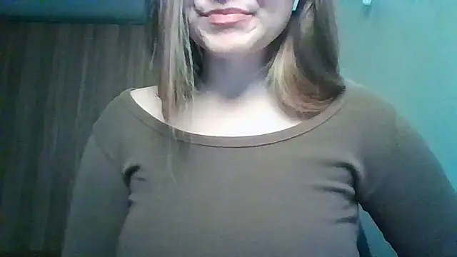 Evasapples online show from March 13, 8:58 pm