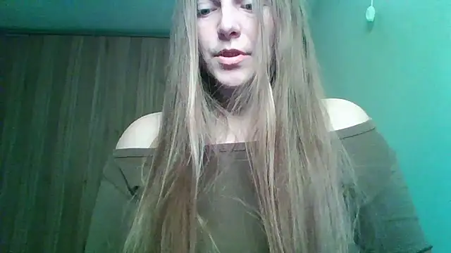 Evasapples online show from March 15, 8:27 pm