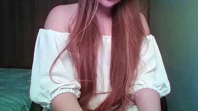 Evasapples online show from April 7, 7:15 pm