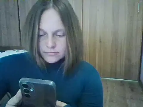 Snapshot of Evasapples chatting on February 26, 8:25 pm Evasapples online show from February 26, 8:25 pm