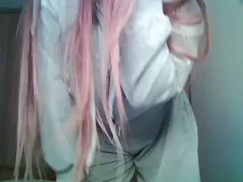 Snapshot of Evasapples chatting on September 22, 4:24 pm Evasapples online show from September 22, 4:24 pm