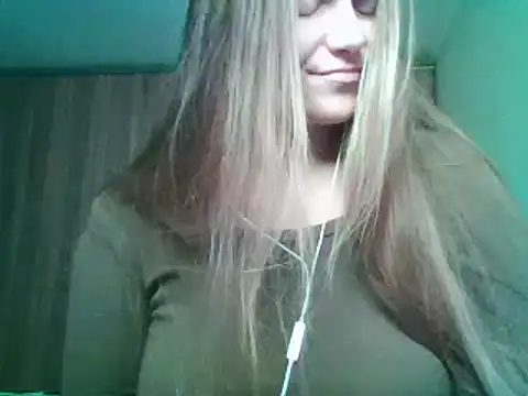 Snapshot of Evasapples chatting on October 4, 9:16 pm Evasapples online show from October 4, 9:16 pm