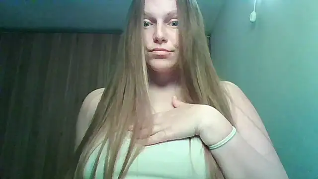 Evasapples online show from March 20, 2:07 pm