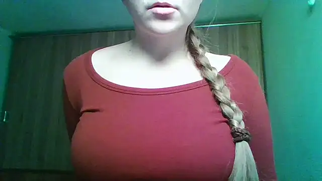 Snapshot of Evasapples chatting on November 1, 12:10 pm Evasapples online show from November 1, 12:10 pm