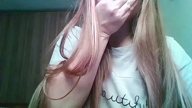 Evasapples online show from January 11, 4:58 pm