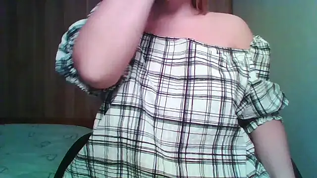 Snapshot of Evasapples chatting on October 29, 7:57 pm Evasapples online show from October 29, 7:57 pm