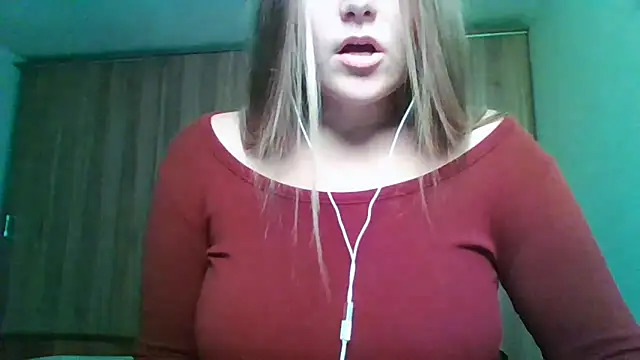 Snapshot of Evasapples chatting on November 3, 9:40 pm Evasapples online show from November 3, 9:40 pm