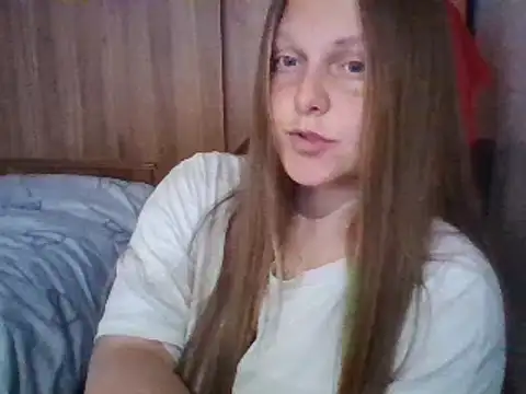Snapshot of Evasapples chatting on March 13, 10:32 pm Evasapples online show from March 13, 10:32 pm