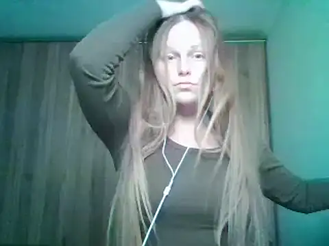 Snapshot of Evasapples chatting on October 25, 5:57 pm Evasapples online show from October 25, 5:57 pm